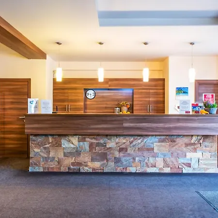 Tulanie 58 Kamzik 2 Izbovy Mezonet Deluxe Parkovanie V Podzemnej Garáži Zdarma Apartamento Donovaly