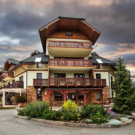 Tulanie 58 Kamzik 2 Izbovy Mezonet Deluxe Parkovanie V Podzemnej Garáži Zdarma Apartamento Donovaly